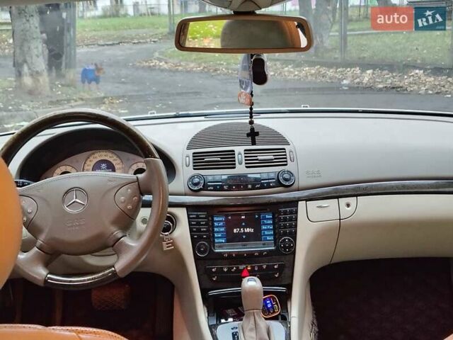 Бежевый Мерседес Е-Класс, объемом двигателя 3.2 л и пробегом 304 тыс. км за 6200 $, фото 8 на Automoto.ua