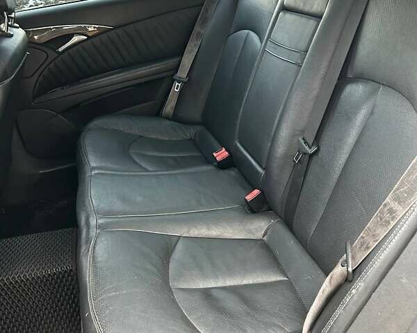 Бежевый Мерседес Е-Класс, объемом двигателя 2.15 л и пробегом 374 тыс. км за 6500 $, фото 22 на Automoto.ua