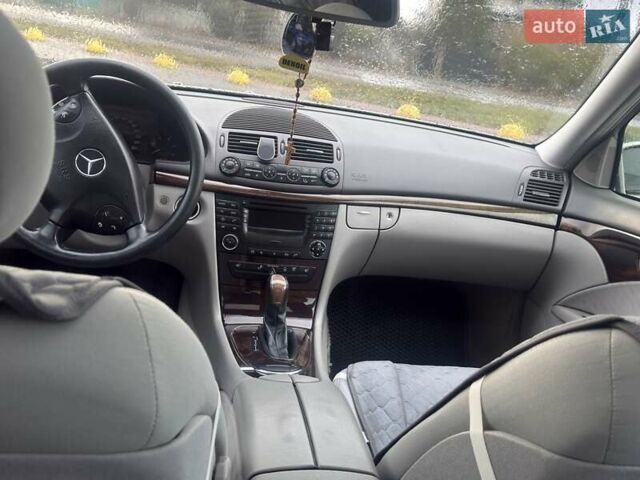 Бежевий Мерседес Е-Клас, об'ємом двигуна 2.1 л та пробігом 319 тис. км за 6700 $, фото 26 на Automoto.ua