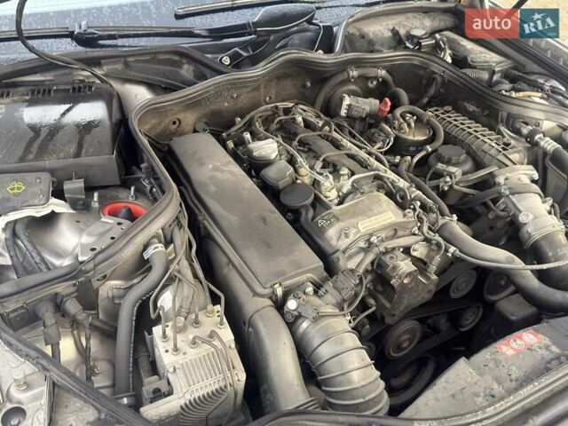 Бежевий Мерседес Е-Клас, об'ємом двигуна 2.1 л та пробігом 319 тис. км за 6700 $, фото 15 на Automoto.ua