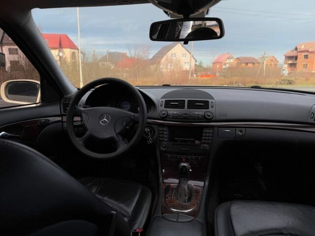 Бежевий Мерседес Е-Клас, об'ємом двигуна 2.2 л та пробігом 300 тис. км за 3000 $, фото 4 на Automoto.ua