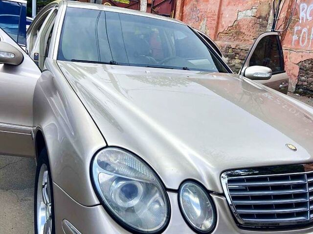 Бежевый Мерседес Е-Класс, объемом двигателя 2.6 л и пробегом 307 тыс. км за 5800 $, фото 1 на Automoto.ua