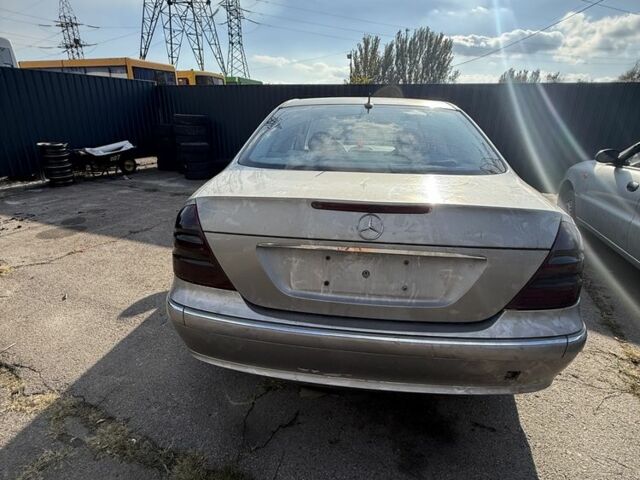 Бежевий Мерседес Е-Клас, об'ємом двигуна 3.2 л та пробігом 299 тис. км за 1100 $, фото 3 на Automoto.ua