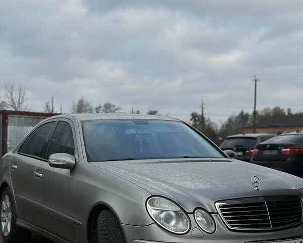 Бежевий Мерседес Е-Клас, об'ємом двигуна 3.22 л та пробігом 300 тис. км за 7500 $, фото 8 на Automoto.ua