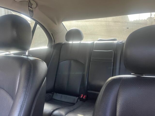 Бежевий Мерседес Е-Клас, об'ємом двигуна 2.1 л та пробігом 359 тис. км за 6300 $, фото 12 на Automoto.ua