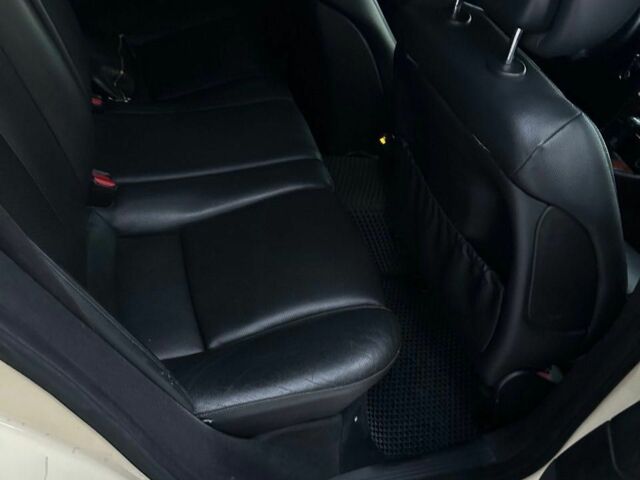 Бежевий Мерседес Е-Клас, об'ємом двигуна 2.1 л та пробігом 359 тис. км за 6300 $, фото 7 на Automoto.ua