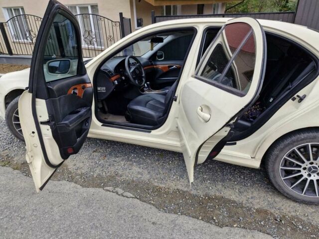 Бежевый Мерседес Е-Класс, объемом двигателя 1.8 л и пробегом 480 тыс. км за 5050 $, фото 9 на Automoto.ua