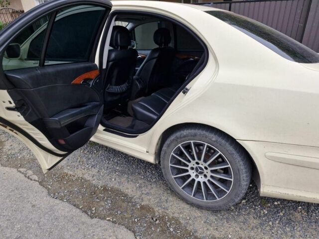 Бежевый Мерседес Е-Класс, объемом двигателя 1.8 л и пробегом 480 тыс. км за 5050 $, фото 7 на Automoto.ua