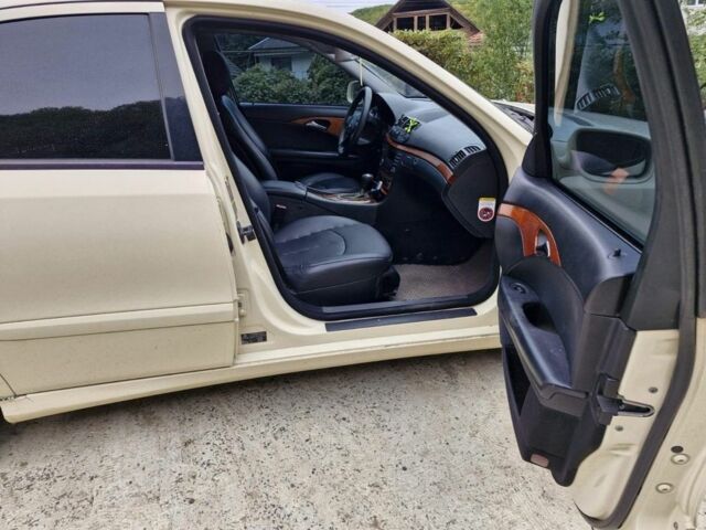 Бежевый Мерседес Е-Класс, объемом двигателя 1.8 л и пробегом 480 тыс. км за 5050 $, фото 5 на Automoto.ua