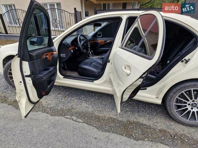 Бежевий Мерседес Е-Клас, об'ємом двигуна 1.8 л та пробігом 480 тис. км за 5050 $, фото 8 на Automoto.ua