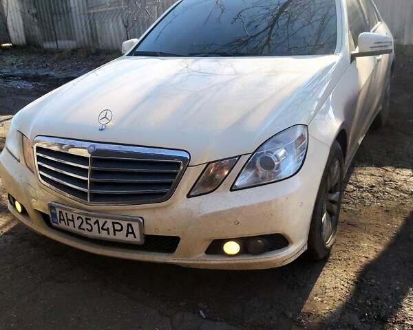 Бежевий Мерседес Е-Клас, об'ємом двигуна 2.1 л та пробігом 250 тис. км за 11500 $, фото 8 на Automoto.ua