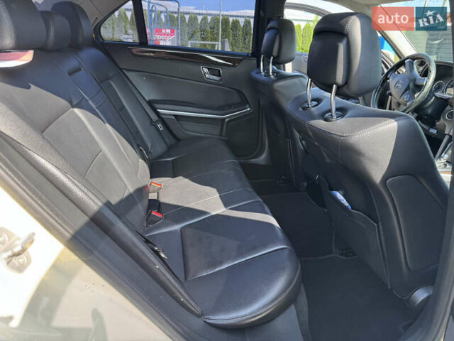 Бежевий Мерседес Е-Клас, об'ємом двигуна 2.2 л та пробігом 586 тис. км за 8900 $, фото 11 на Automoto.ua