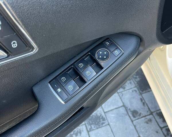 Бежевий Мерседес Е-Клас, об'ємом двигуна 1.8 л та пробігом 340 тис. км за 8400 $, фото 12 на Automoto.ua