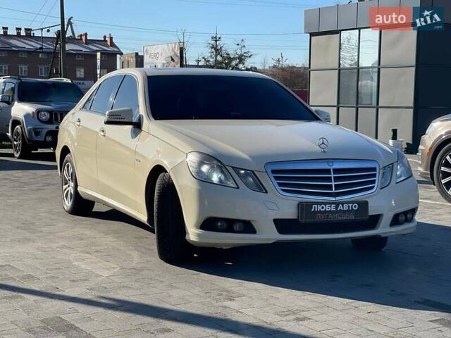 Бежевий Мерседес Е-Клас, об'ємом двигуна 1.8 л та пробігом 340 тис. км за 8400 $, фото 1 на Automoto.ua