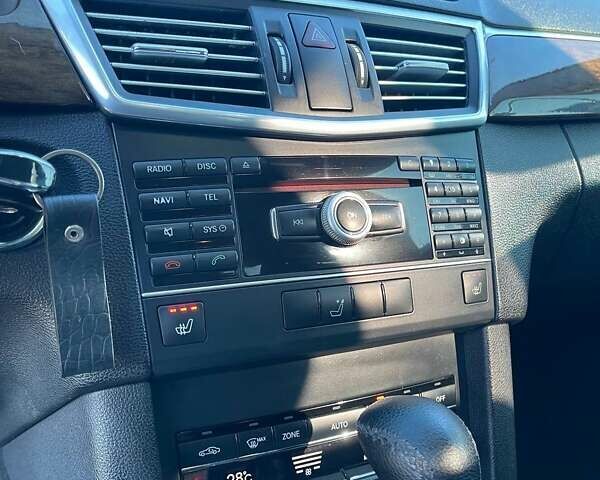 Бежевий Мерседес Е-Клас, об'ємом двигуна 1.8 л та пробігом 340 тис. км за 8400 $, фото 19 на Automoto.ua