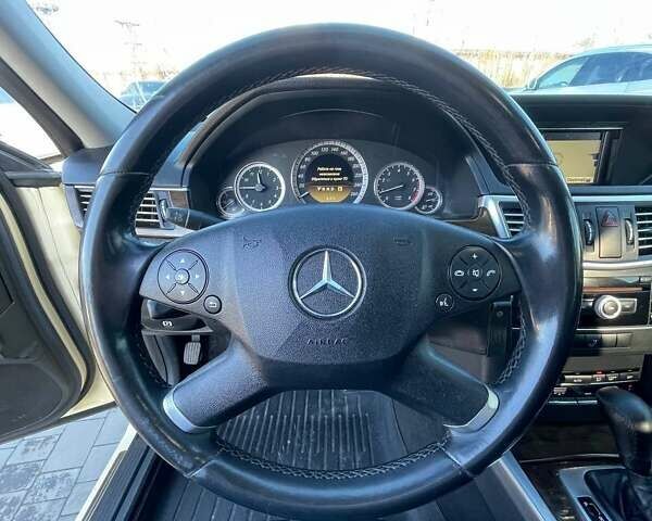 Бежевий Мерседес Е-Клас, об'ємом двигуна 1.8 л та пробігом 340 тис. км за 8400 $, фото 16 на Automoto.ua