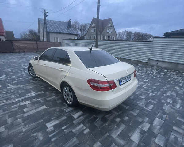 Бежевый Мерседес Е-Класс, объемом двигателя 2.14 л и пробегом 500 тыс. км за 9500 $, фото 3 на Automoto.ua