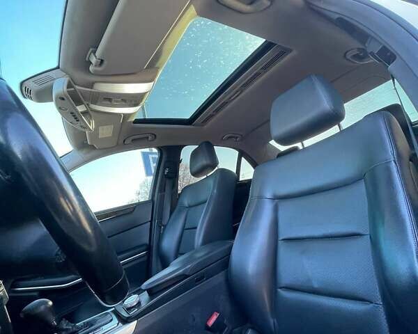 Бежевий Мерседес Е-Клас, об'ємом двигуна 1.8 л та пробігом 340 тис. км за 8400 $, фото 22 на Automoto.ua