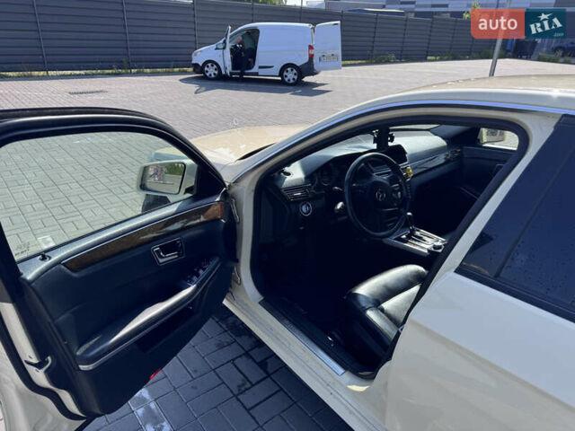 Бежевий Мерседес Е-Клас, об'ємом двигуна 2.2 л та пробігом 586 тис. км за 8900 $, фото 9 на Automoto.ua