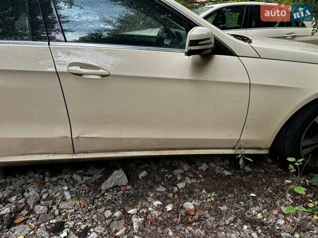 Бежевий Мерседес Е-Клас, об'ємом двигуна 2.2 л та пробігом 360 тис. км за 4500 $, фото 13 на Automoto.ua