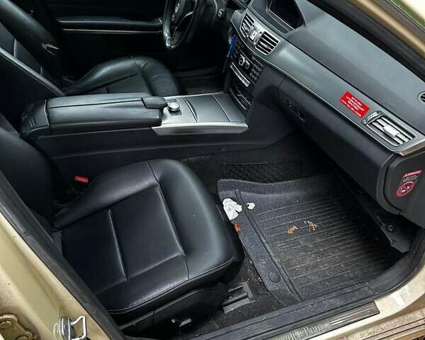 Бежевий Мерседес Е-Клас, об'ємом двигуна 2.2 л та пробігом 360 тис. км за 4500 $, фото 16 на Automoto.ua