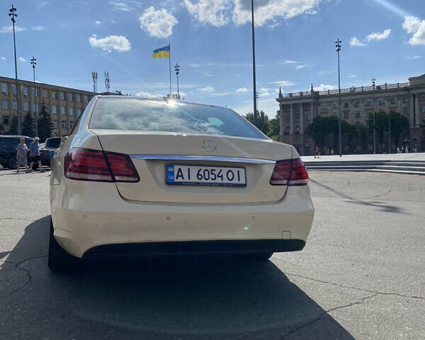 Бежевий Мерседес Е-Клас, об'ємом двигуна 0 л та пробігом 399 тис. км за 14999 $, фото 7 на Automoto.ua