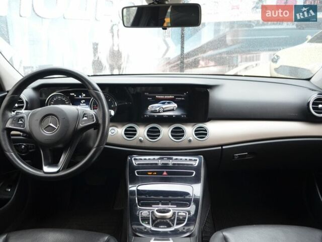 Бежевый Мерседес Е-Класс, объемом двигателя 1.95 л и пробегом 431 тыс. км за 18500 $, фото 16 на Automoto.ua