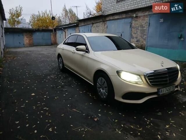 Бежевый Мерседес Е-Класс, объемом двигателя 2 л и пробегом 420 тыс. км за 17900 $, фото 6 на Automoto.ua