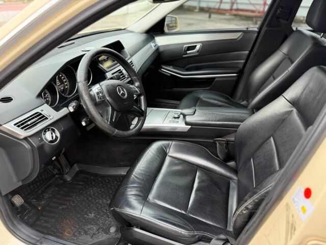 Бежевий Мерседес Е-Клас, об'ємом двигуна 2.2 л та пробігом 450 тис. км за 7100 $, фото 5 на Automoto.ua