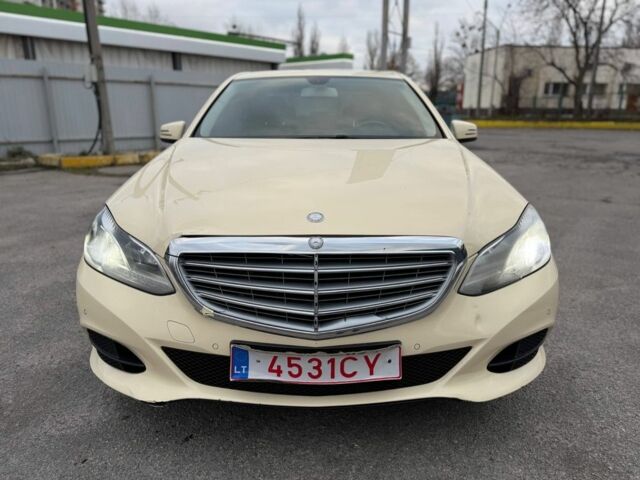 Бежевий Мерседес Е-Клас, об'ємом двигуна 2.2 л та пробігом 450 тис. км за 7100 $, фото 2 на Automoto.ua