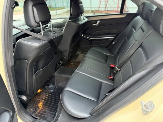 Бежевий Мерседес Е-Клас, об'ємом двигуна 2.2 л та пробігом 450 тис. км за 7100 $, фото 7 на Automoto.ua