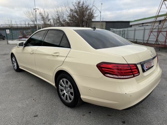 Бежевий Мерседес Е-Клас, об'ємом двигуна 2.2 л та пробігом 404 тис. км за 7000 $, фото 5 на Automoto.ua