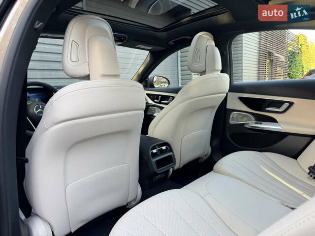 Бежевый Мерседес Е-Класс, объемом двигателя 2 л и пробегом 1 тыс. км за 75900 $, фото 28 на Automoto.ua