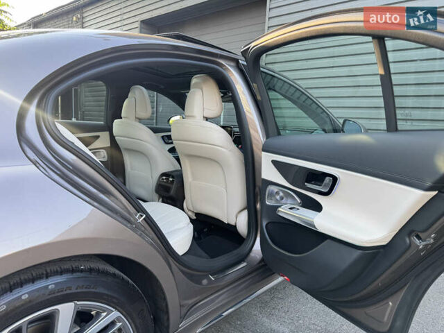 Бежевый Мерседес Е-Класс, объемом двигателя 2 л и пробегом 1 тыс. км за 75900 $, фото 26 на Automoto.ua