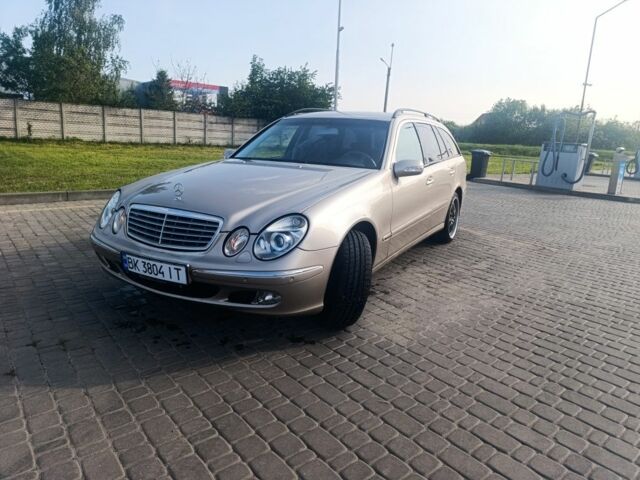 Бежевый Мерседес Е-Класс, объемом двигателя 3.2 л и пробегом 500 тыс. км за 3100 $, фото 9 на Automoto.ua