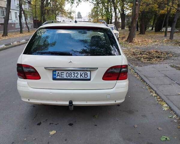 Бежевый Мерседес Е-Класс, объемом двигателя 2.2 л и пробегом 300 тыс. км за 4500 $, фото 8 на Automoto.ua