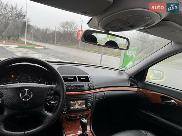 Бежевый Мерседес Е-Класс, объемом двигателя 2.15 л и пробегом 264 тыс. км за 5900 $, фото 12 на Automoto.ua