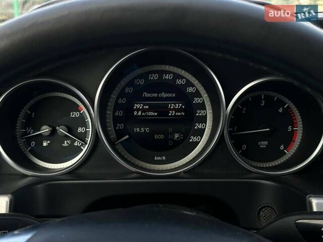 Бежевый Мерседес Е-Класс, объемом двигателя 2.1 л и пробегом 498 тыс. км за 9000 $, фото 17 на Automoto.ua