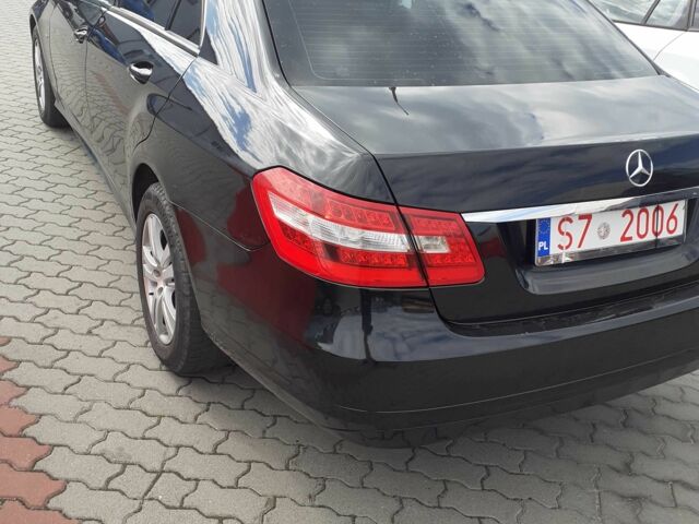 Чорний Мерседес Е-Клас, об'ємом двигуна 2.2 л та пробігом 239 тис. км за 12000 $, фото 4 на Automoto.ua