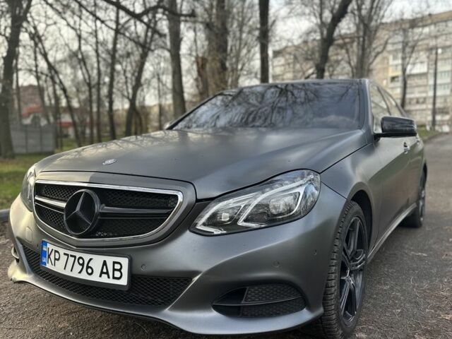 Чорний Мерседес Е-Клас, об'ємом двигуна 2 л та пробігом 250 тис. км за 14999 $, фото 1 на Automoto.ua