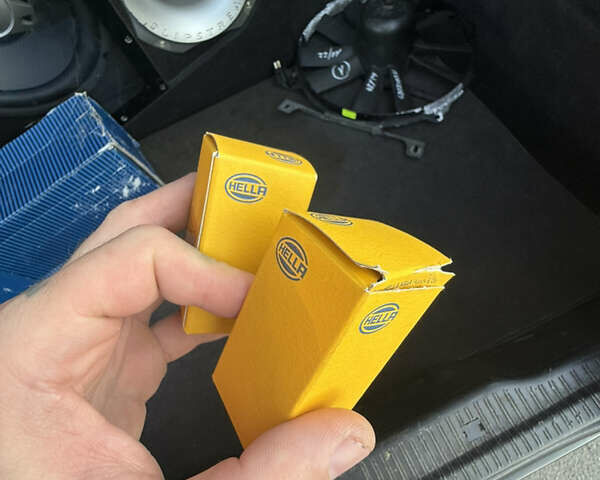 Чорний Мерседес Е-Клас, об'ємом двигуна 2.9 л та пробігом 330 тис. км за 15500 $, фото 21 на Automoto.ua