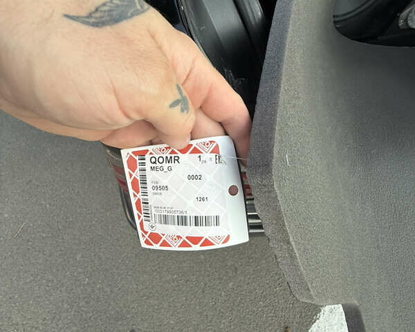 Чорний Мерседес Е-Клас, об'ємом двигуна 2.9 л та пробігом 330 тис. км за 15500 $, фото 23 на Automoto.ua