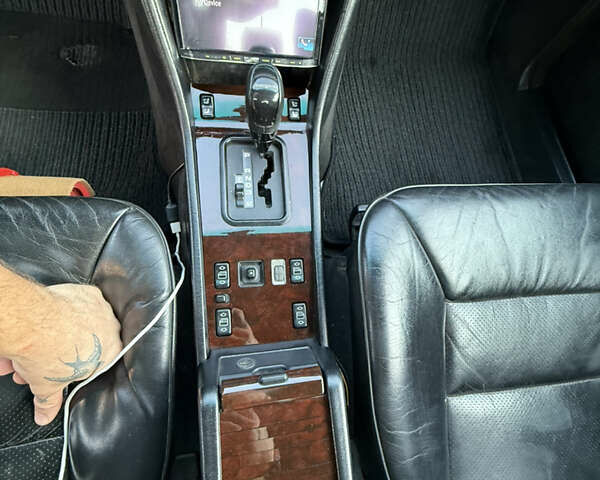 Чорний Мерседес Е-Клас, об'ємом двигуна 2.9 л та пробігом 330 тис. км за 15500 $, фото 7 на Automoto.ua