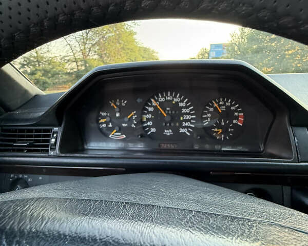 Чорний Мерседес Е-Клас, об'ємом двигуна 2.9 л та пробігом 330 тис. км за 15500 $, фото 50 на Automoto.ua