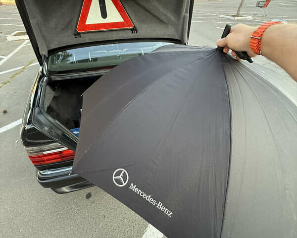 Чорний Мерседес Е-Клас, об'ємом двигуна 2.9 л та пробігом 330 тис. км за 15500 $, фото 25 на Automoto.ua