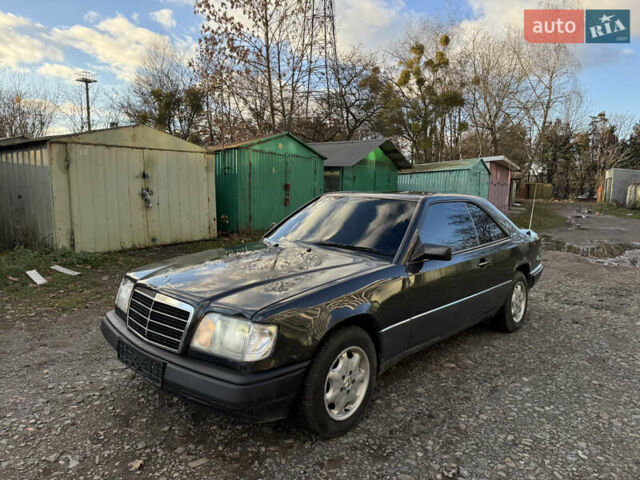 Черный Мерседес Е-Класс, объемом двигателя 2.2 л и пробегом 298 тыс. км за 6500 $, фото 1 на Automoto.ua