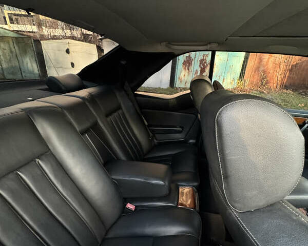 Черный Мерседес Е-Класс, объемом двигателя 2.2 л и пробегом 298 тыс. км за 6500 $, фото 4 на Automoto.ua