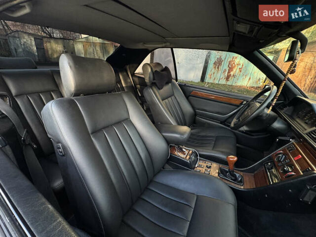 Черный Мерседес Е-Класс, объемом двигателя 2.2 л и пробегом 298 тыс. км за 6500 $, фото 18 на Automoto.ua