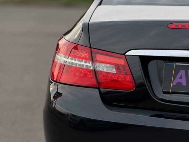 Черный Мерседес Е-Класс, объемом двигателя 3 л и пробегом 190 тыс. км за 13000 $, фото 6 на Automoto.ua