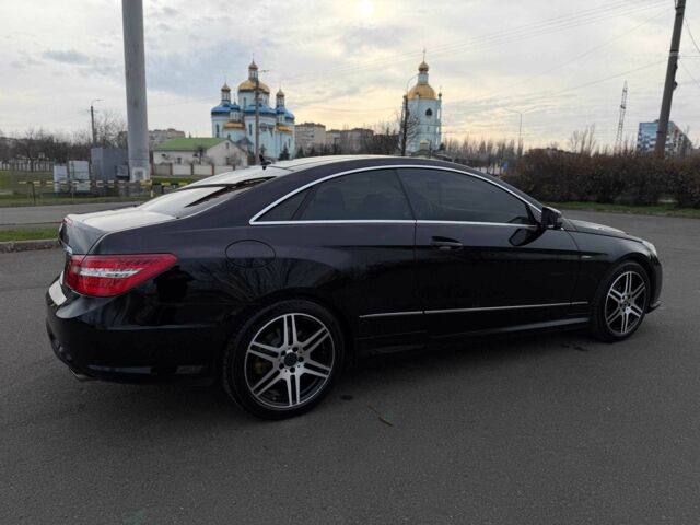 Черный Мерседес Е-Класс, объемом двигателя 3 л и пробегом 190 тыс. км за 13000 $, фото 8 на Automoto.ua